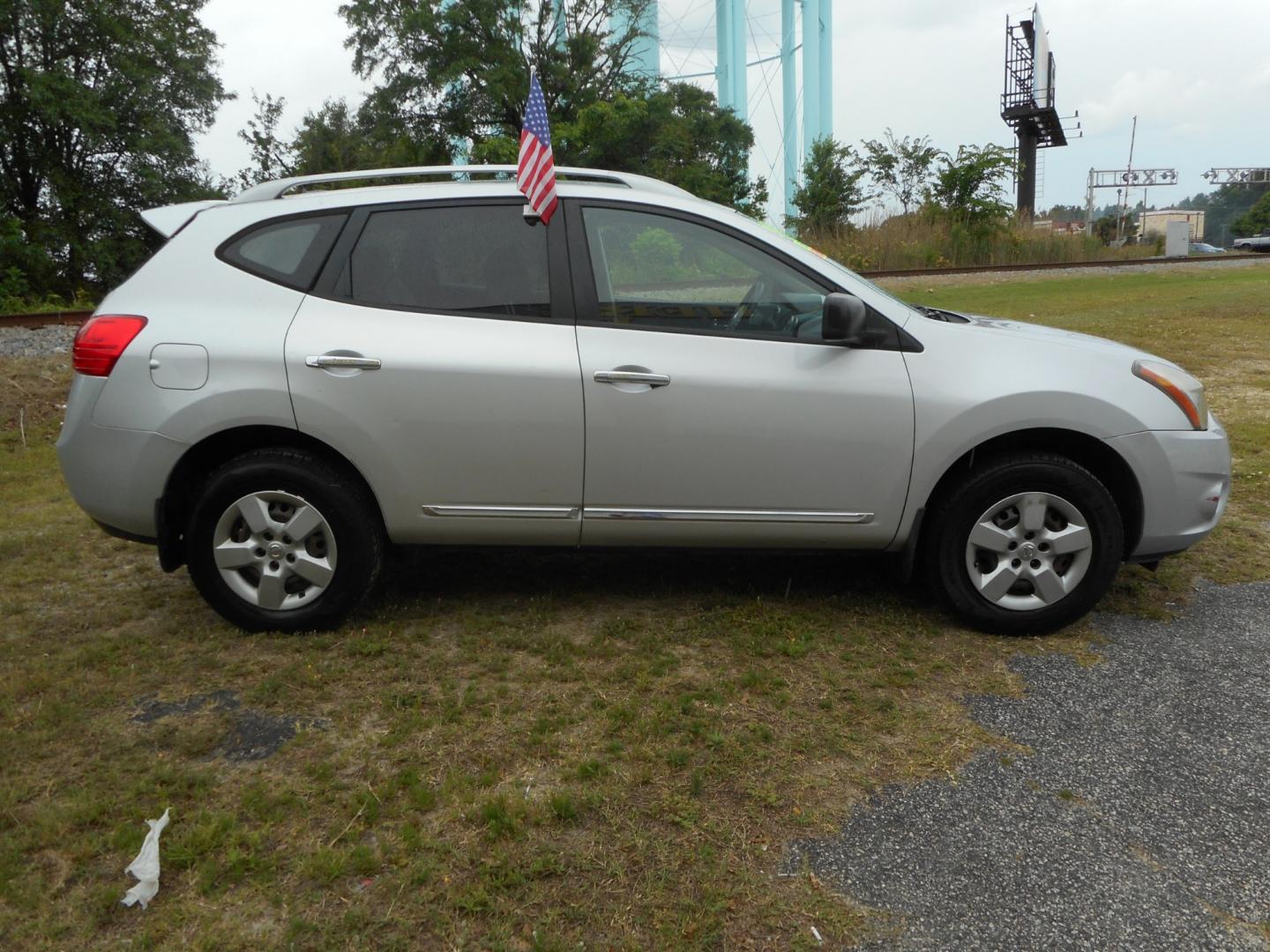2014 Gray Nissan Rogue (JN8AS5MV4EW) , located at 2553 Airline Blvd, Portsmouth, VA, 23701, (757) 488-8331, 36.813889, -76.357597 - Photo#4